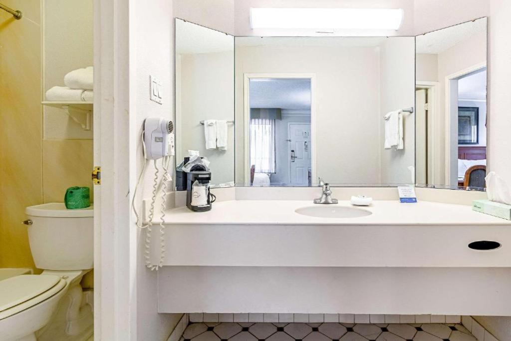 Rodeway Inn Huntsville Luaran gambar